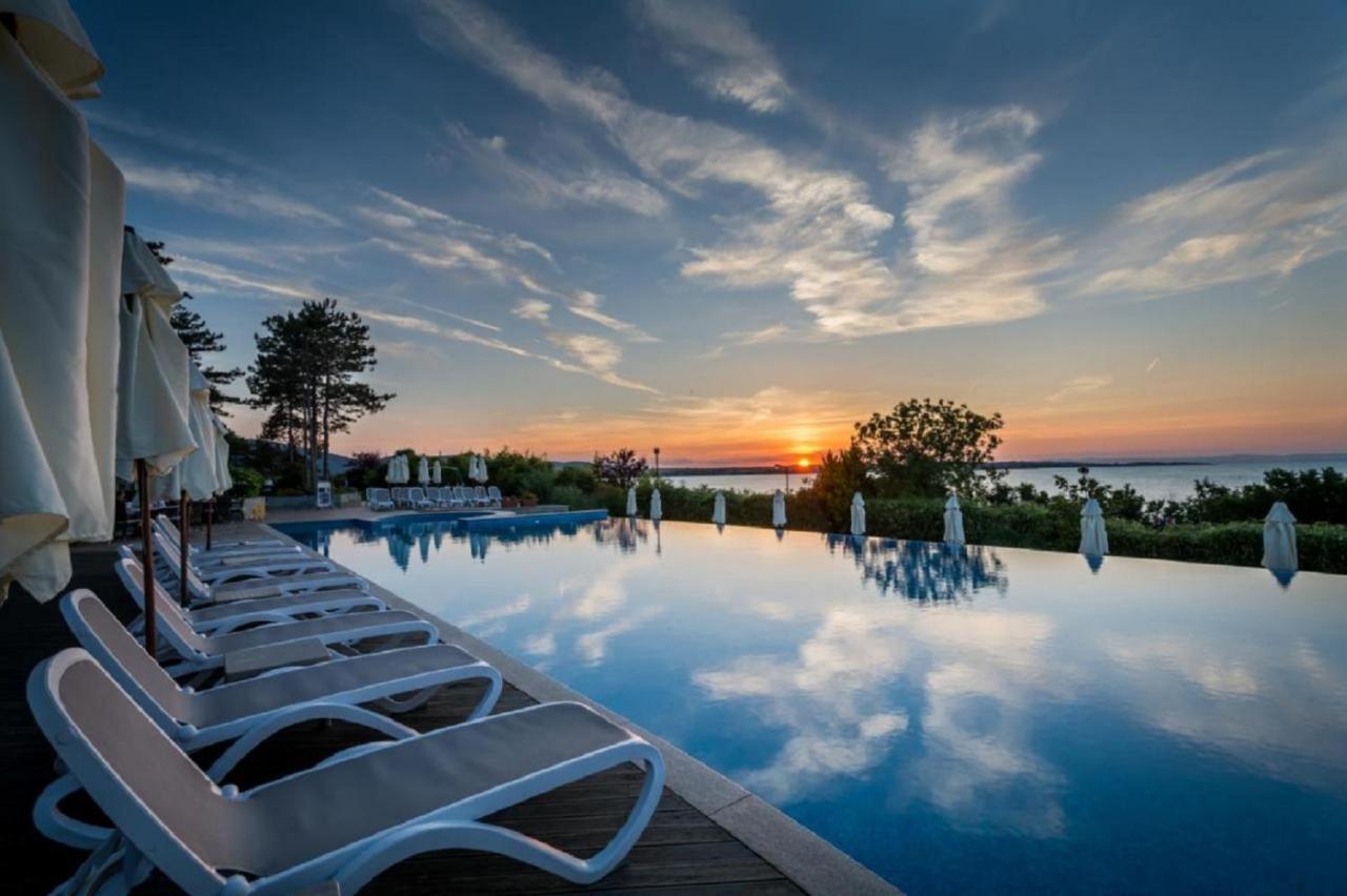 Eve Santa Marina Apartments II - Sea, Pools, Relax Sozopol Esterno foto